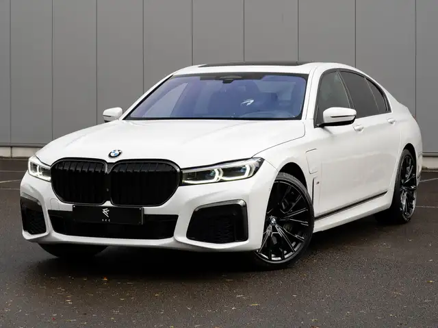 BMW 745 e 50GRCO2/MSPORT/PANO/LASER/MASSAGE/KEYLESS/HK