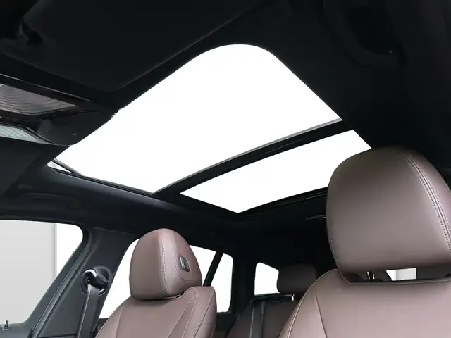BMW 3 Series view 12