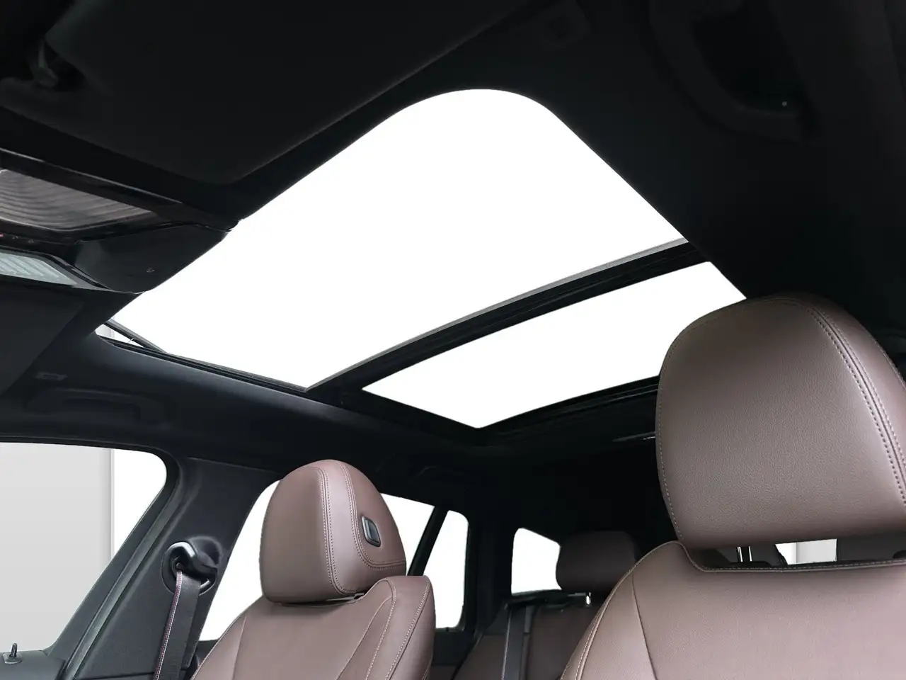BMW 330 e xDrive M Sportpaket Pro AHK Pano Head-Up 12