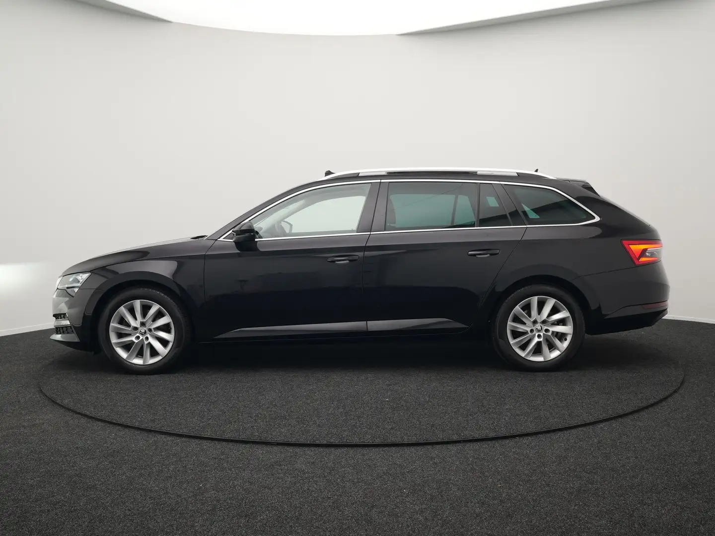 Skoda Superb Combi 1.4 TSI iV Edition Plug In Hybrid 218pk PHEV Siyah - 2