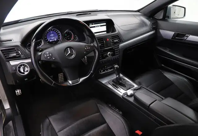 Mercedes-Benz E-Class view 12
