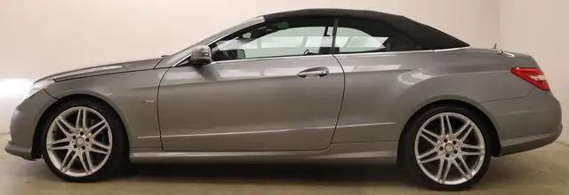 Mercedes-Benz E-Class view 5