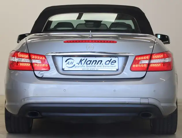 Mercedes-Benz E-Class view 9