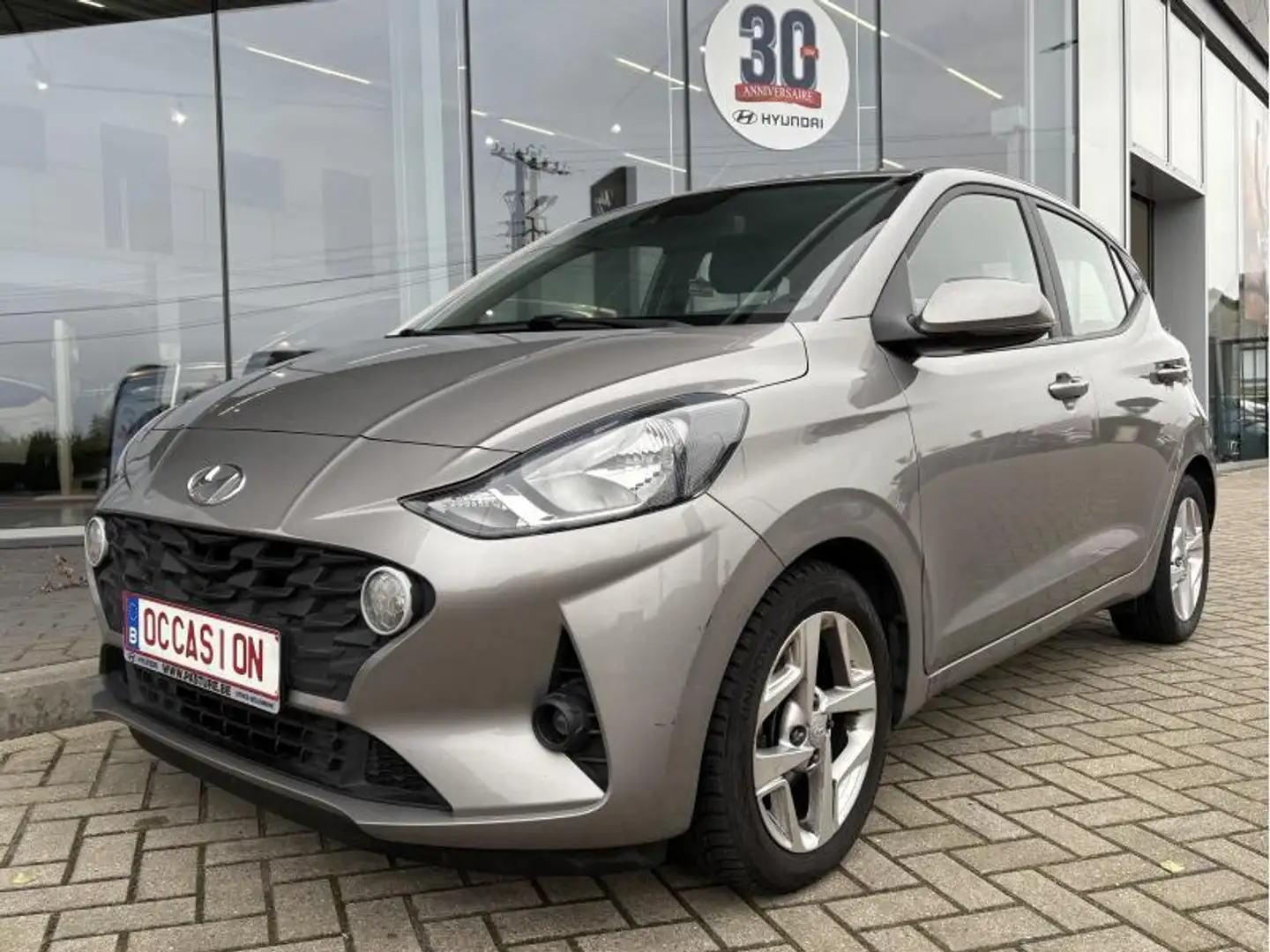 Hyundai i10 Techno Goud - 1