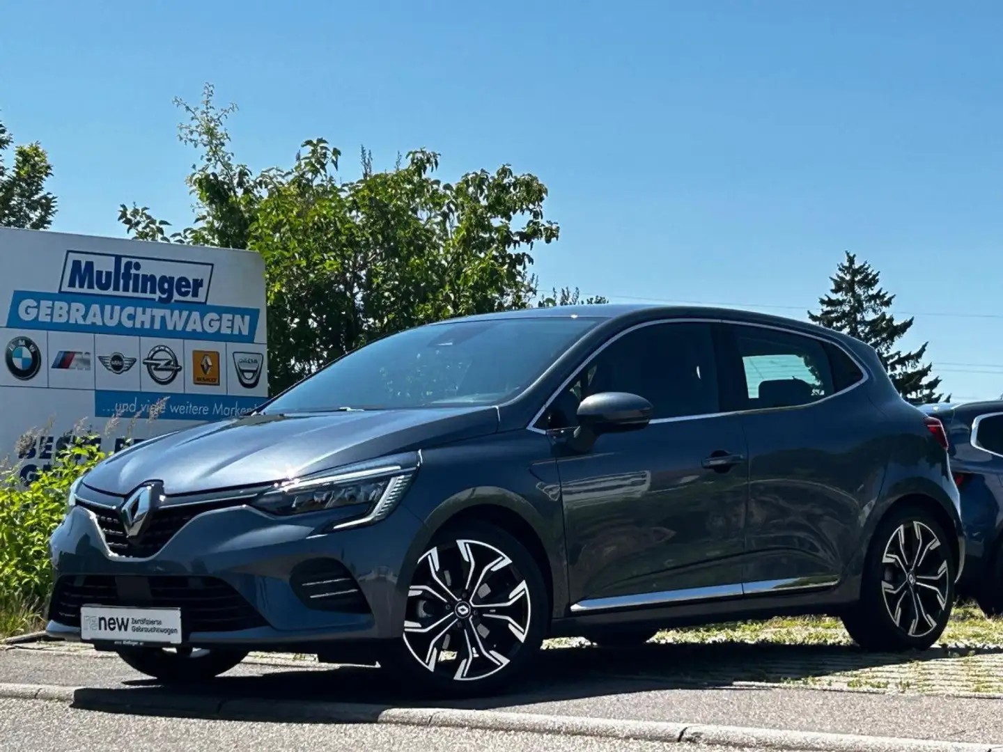 Renault Clio e-Tech140 Intens Navi Kamera Sitz+Lenkh.AHK Grau - 2