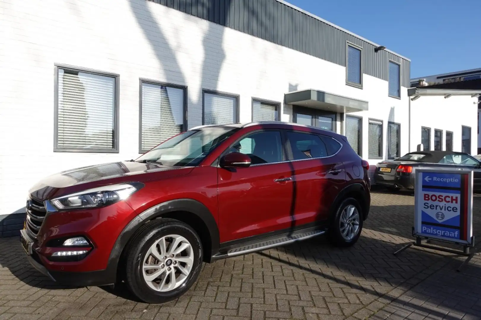 Hyundai TUCSON 1.6 GDI COMFORT Trekhaak Rouge - 1