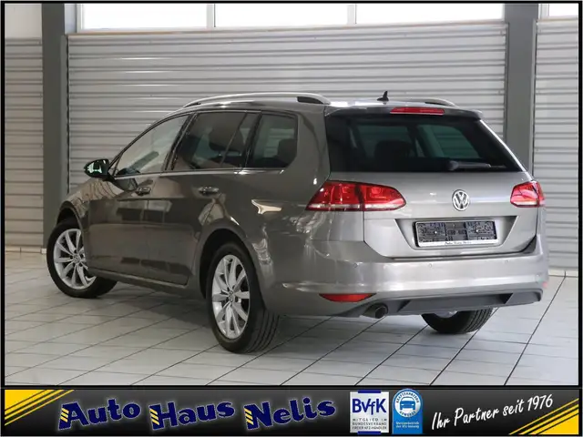 Volkswagen Golf view 5