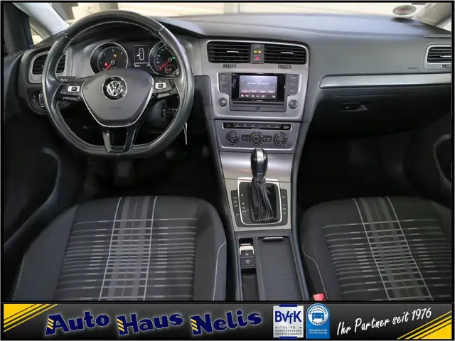 Volkswagen Golf view 12