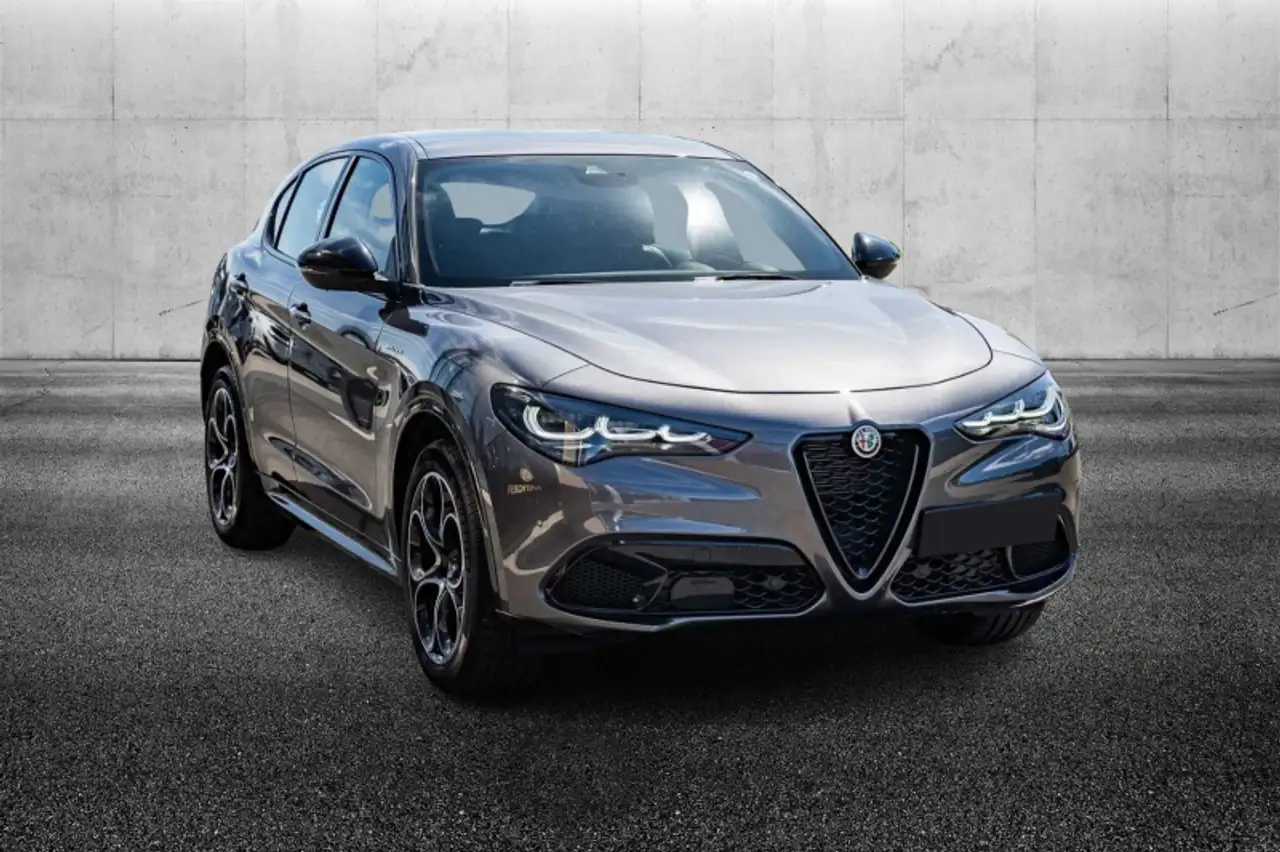 Alfa Romeo Stelvio 2023