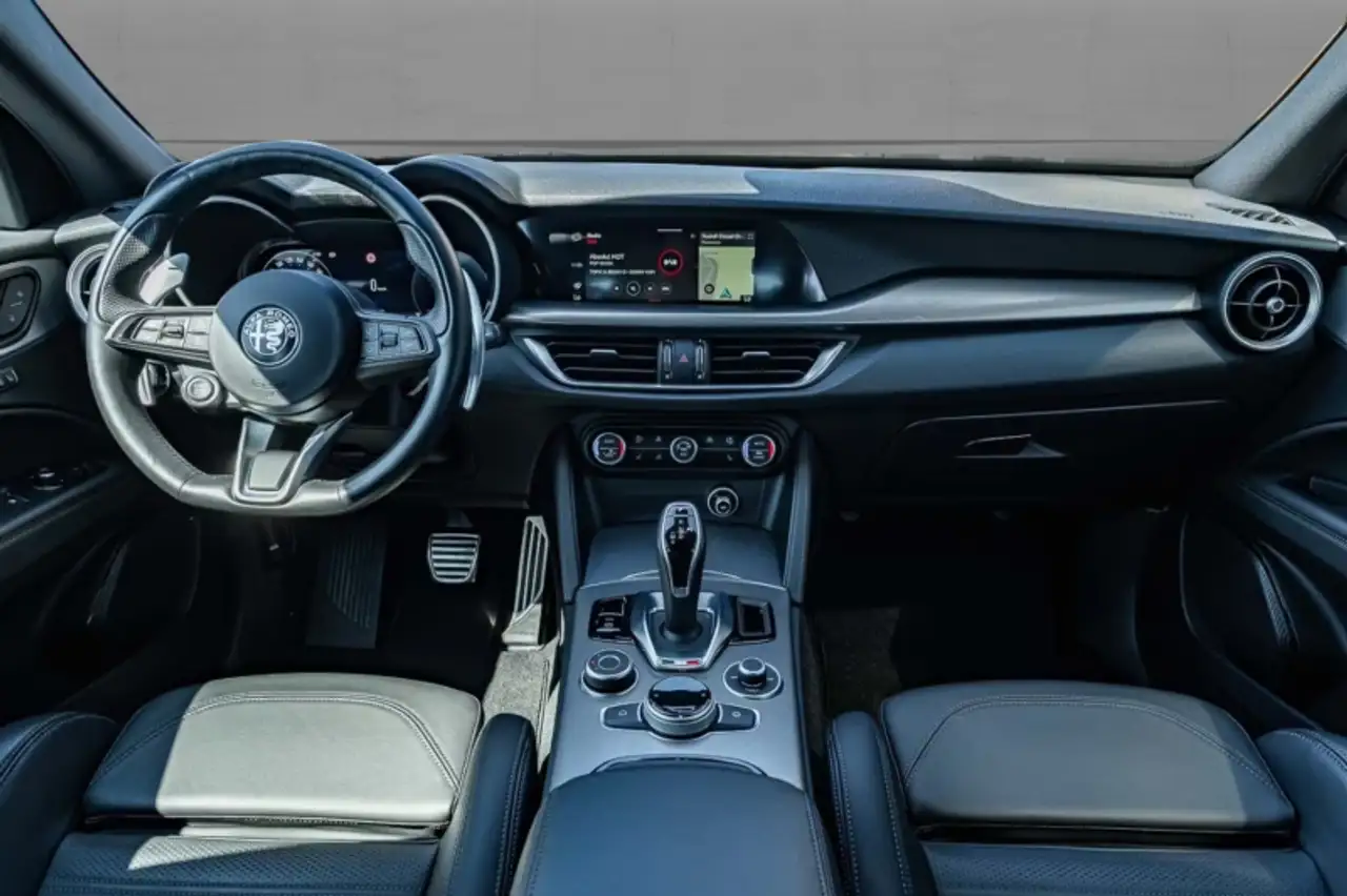 Alfa Romeo Stelvio 2023 — фото 6