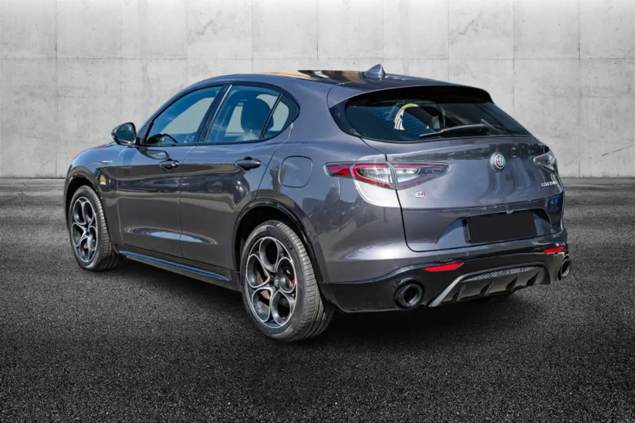 Alfa Romeo Stelvio 2023