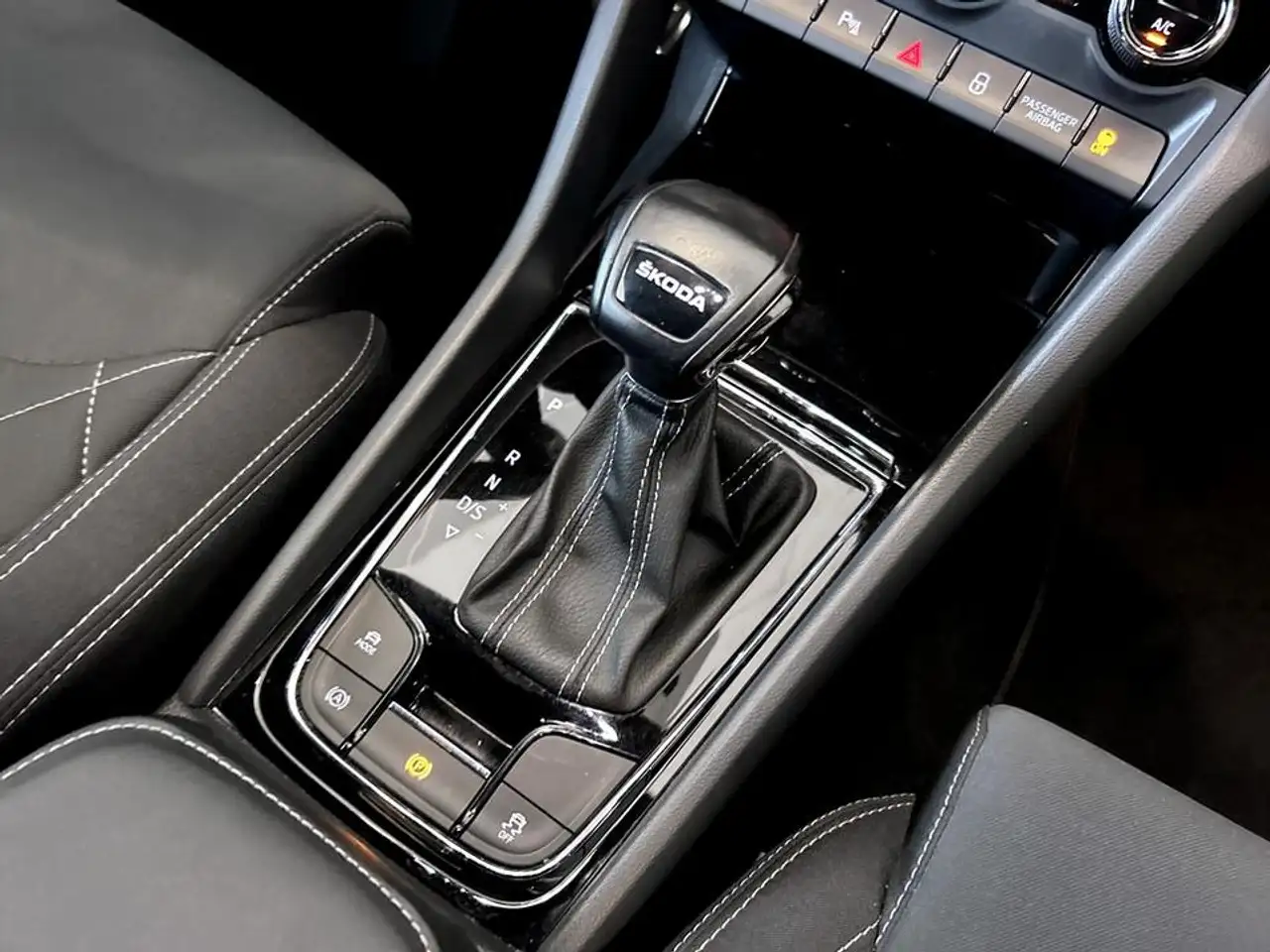 Skoda Karoq 1.5 tsi act Sportline dsg, миниатюра 15