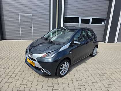 Toyota Aygo 1.0 VVT-i x-play Weinig KM