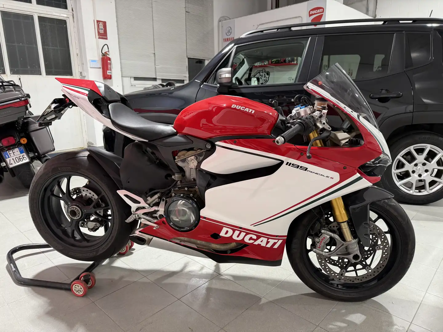 Ducati 1199 Panigale S TRICOLORE - 2