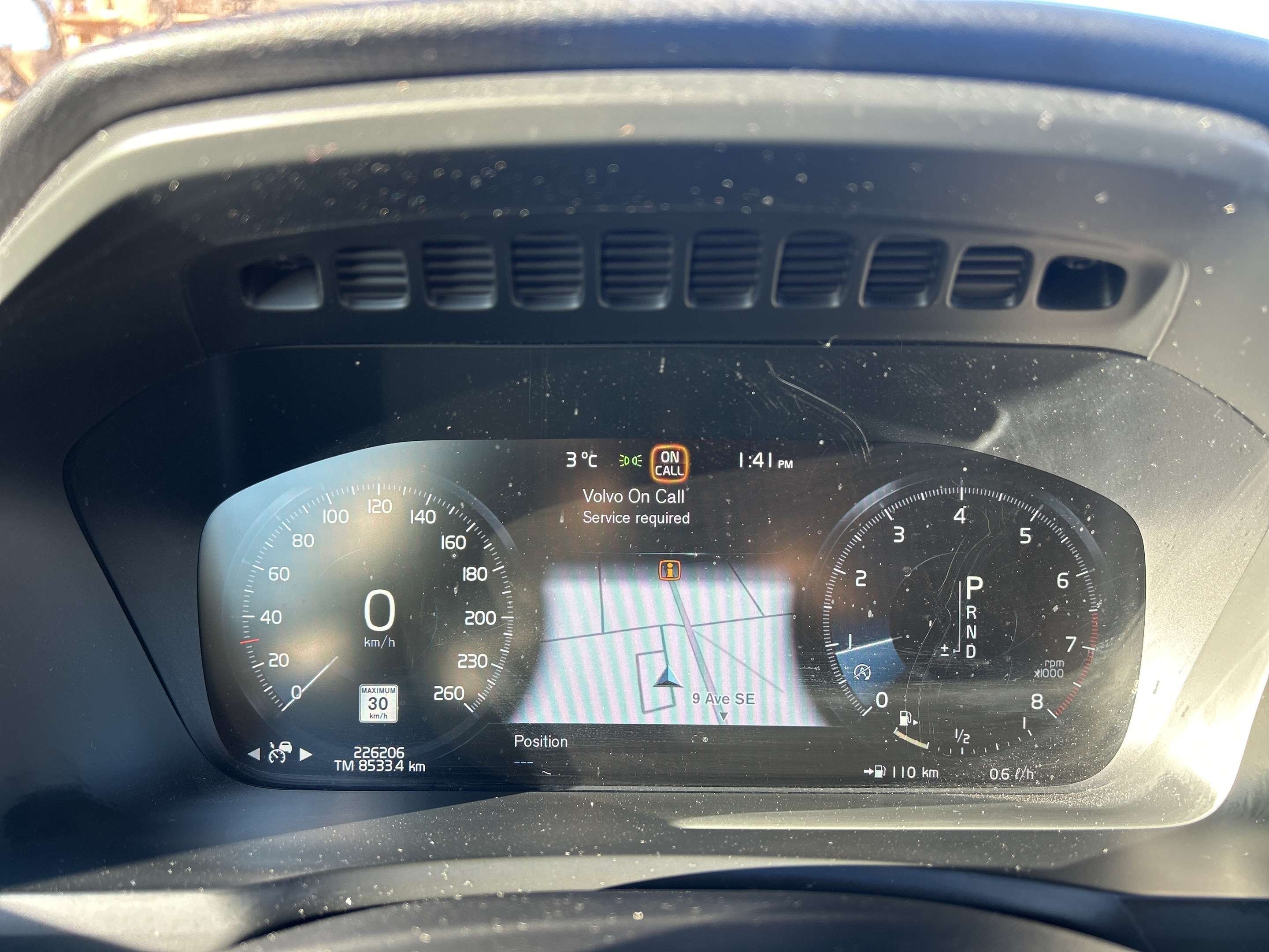 2017 Volvo XC90 T6 Momentum thumb 18