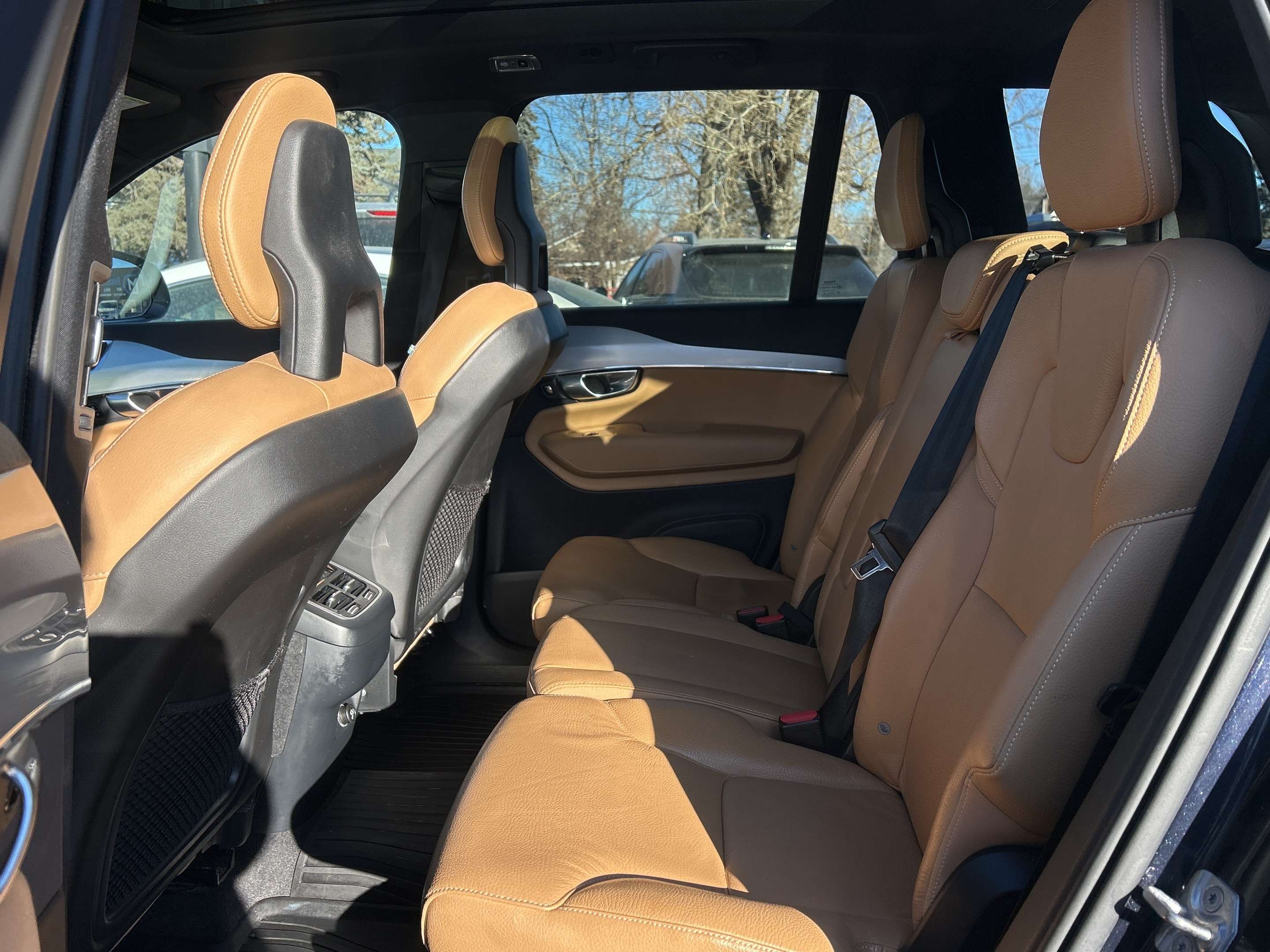 2017 Volvo XC90 T6 Momentum thumb 13