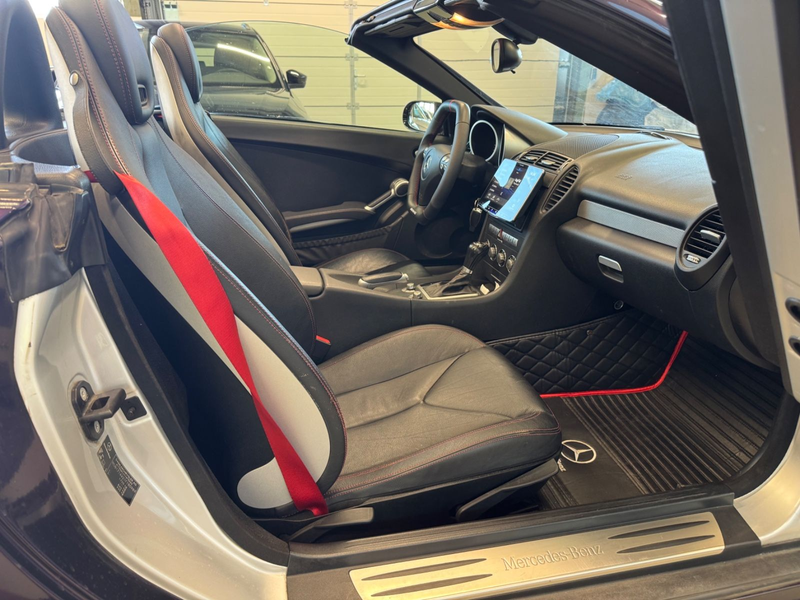 Mercedes-Benz SLK 200 Sport Edition Kamera Flügeltüren — photo 14