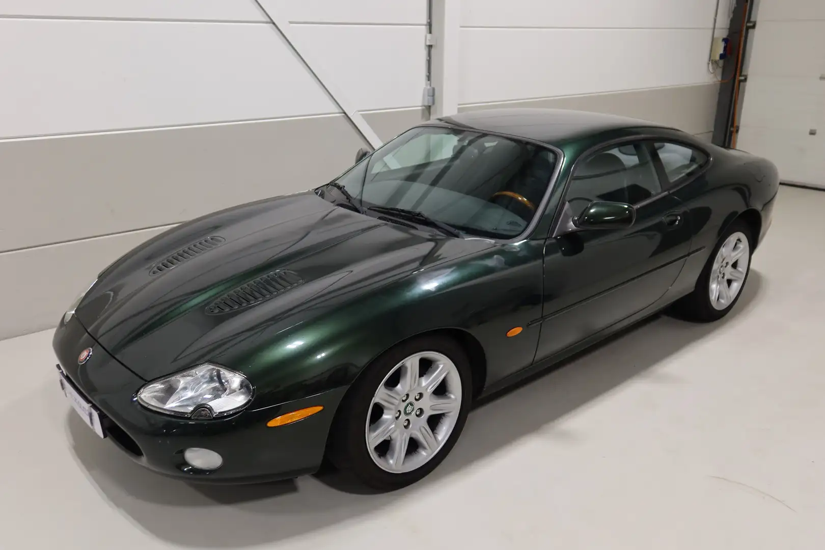 Jaguar XK8 4.0 V8 Coupé I inruilkoopje Grün - 2