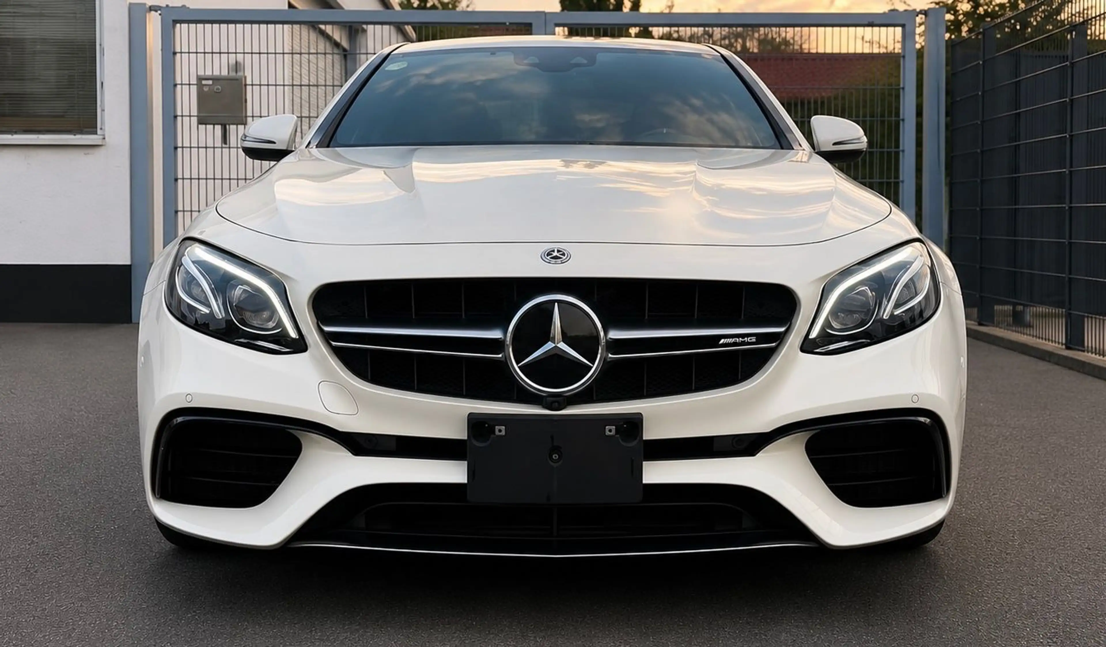 Mercedes-Benz E 63 AMG E63 S AMG*PERFORMANCE ABGSA.*GARANTIE*UNFALLFREI — photo 2