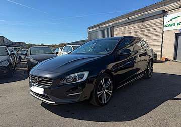 D4 AWD 163CH MOMENTUM BUSINESS GEARTRONIC