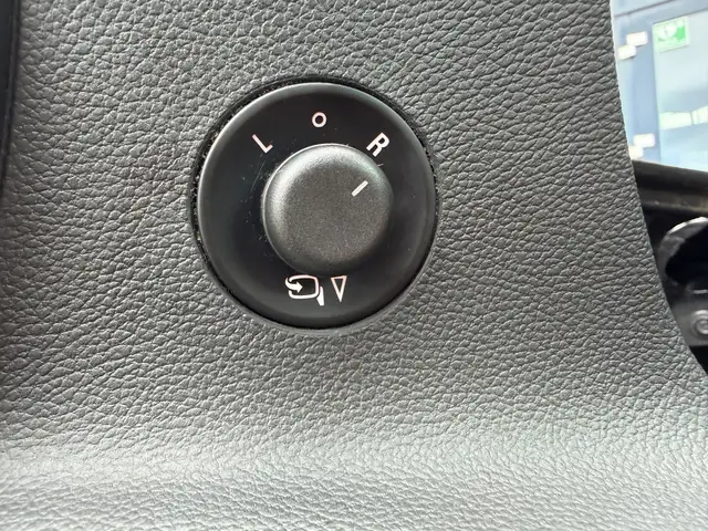 Opel Astra view 18