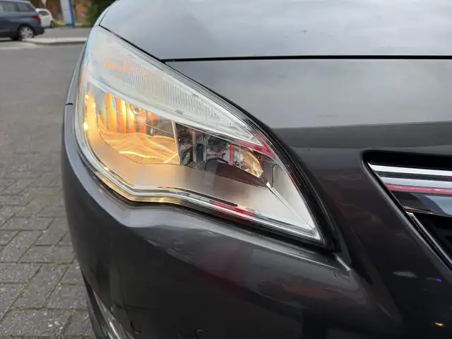 Opel Astra view 9