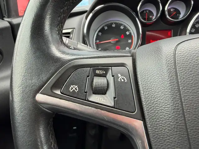 Opel Astra view 16