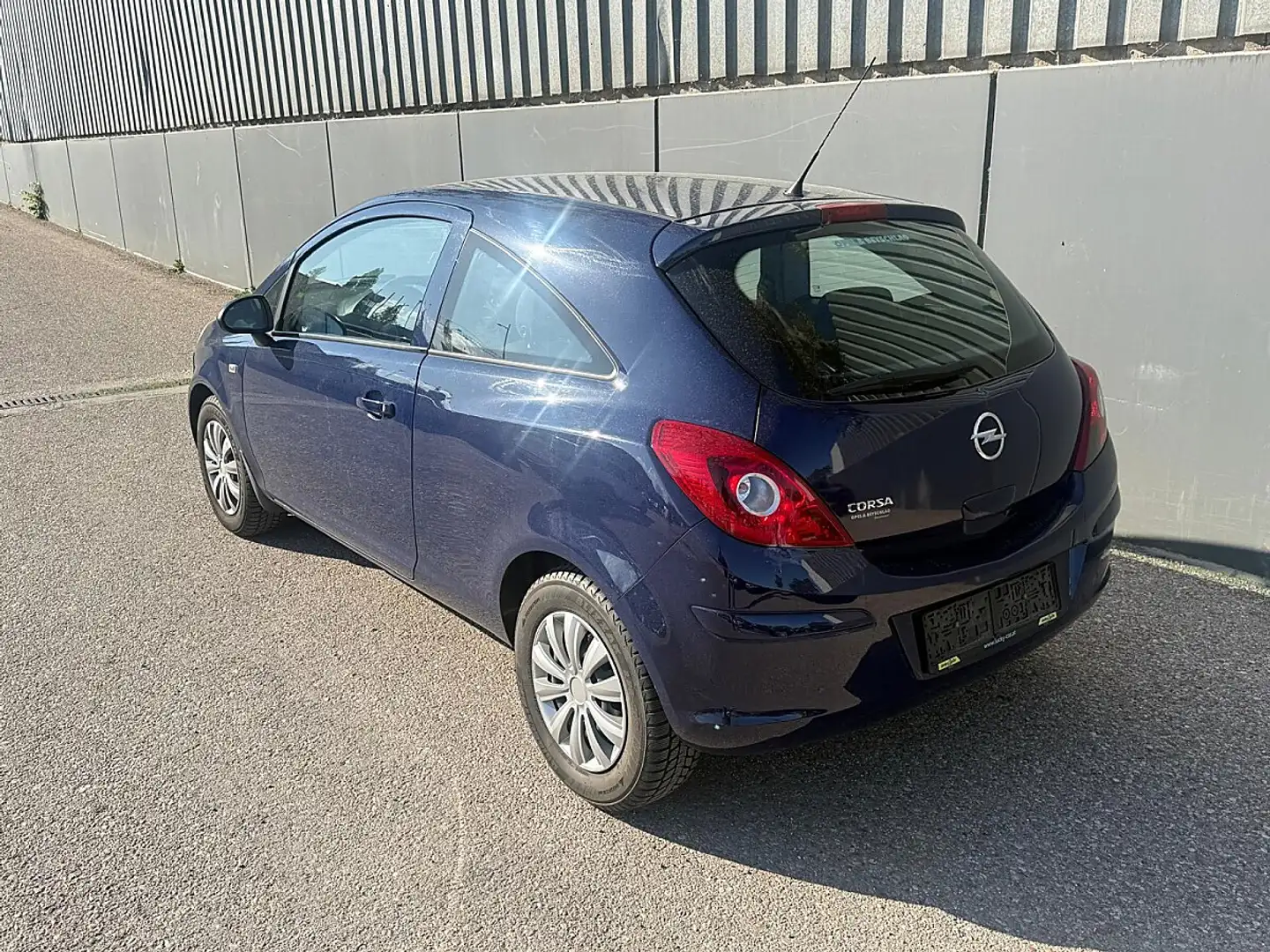 Opel Corsa 1,4 Edition | PICKERL BIS 11/2026 | Blau - 2