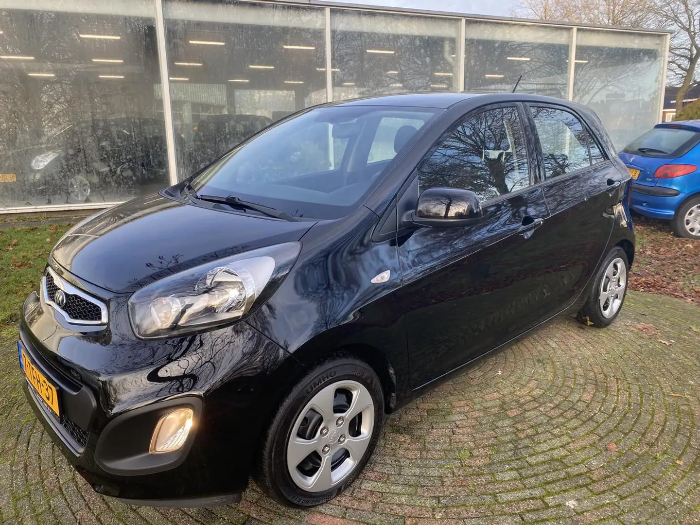 Kia Picanto 1.0 CVVT DYNAMICLINE Negro - 1