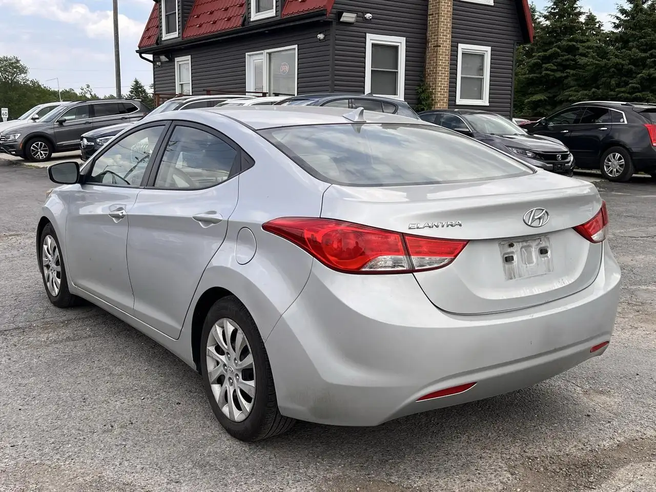 Hyundai ELANTRA снимка Hyundai ELANTRA