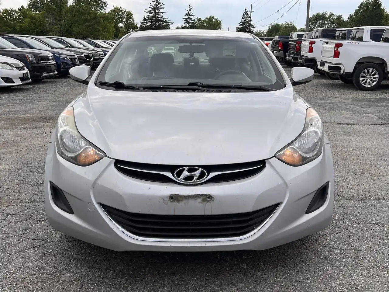 Hyundai ELANTRA снимка Hyundai ELANTRA
