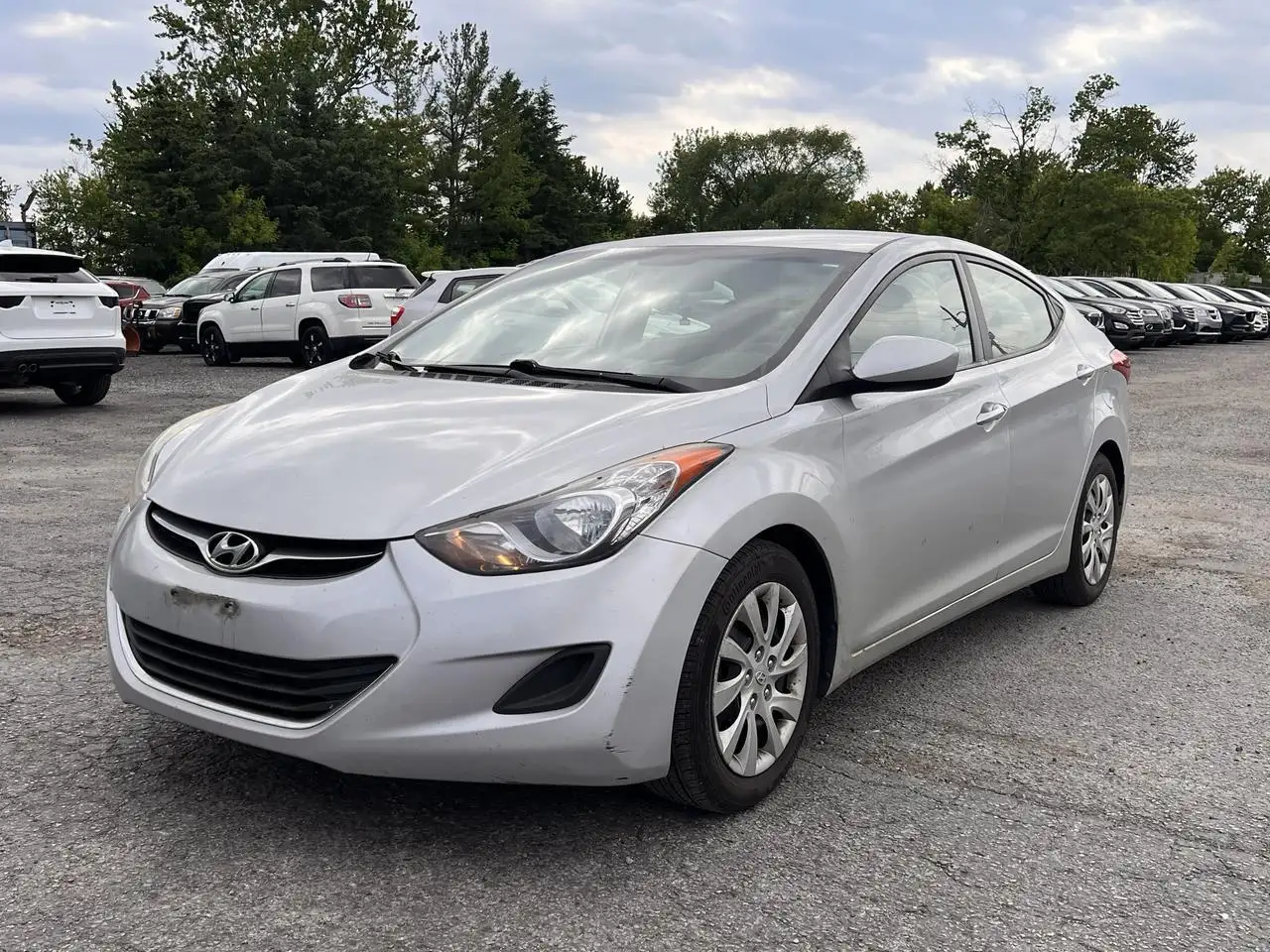 Hyundai ELANTRA снимка Hyundai ELANTRA