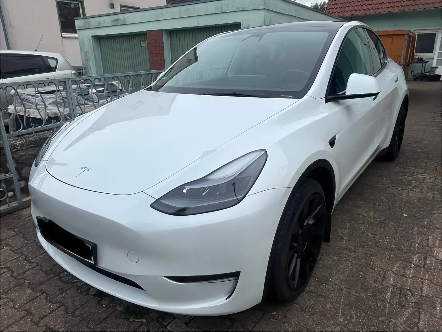 Tesla Model Y Model Y Long Range Dual Motor AWD Weiß - 1