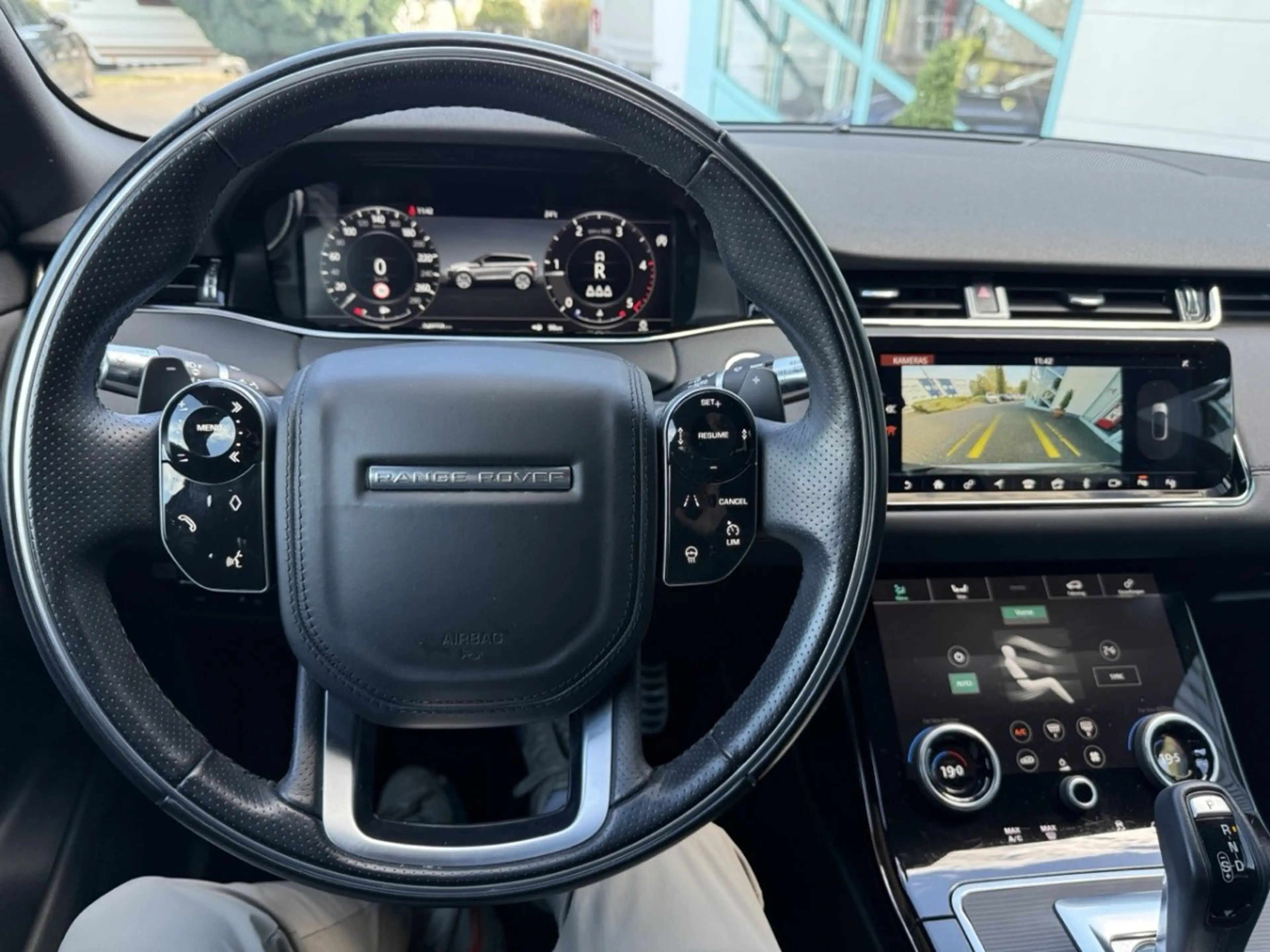 Land Rover Range Rover Evoque R Dynamic — photo 9