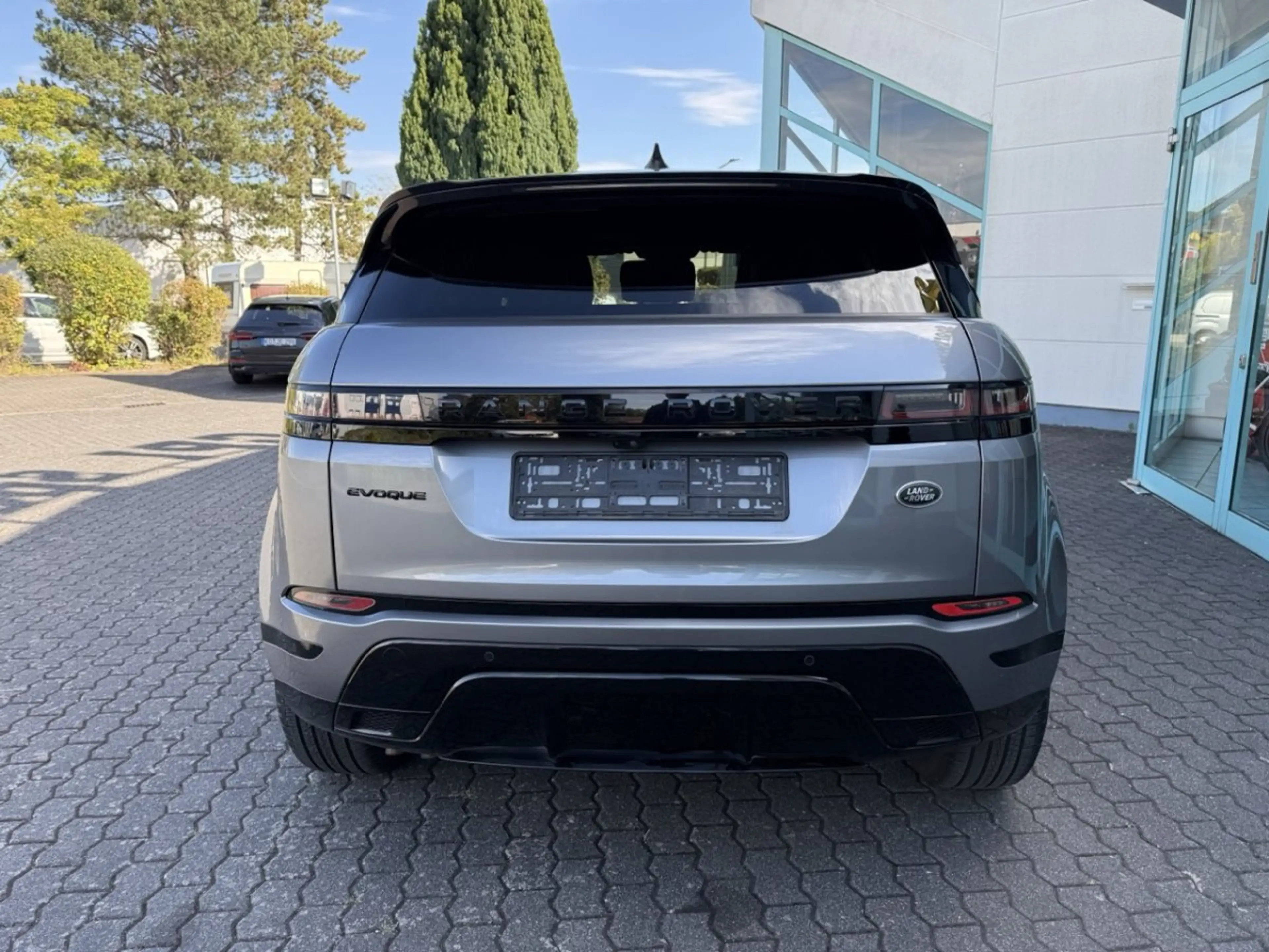 Land Rover Range Rover Evoque R Dynamic — photo 6