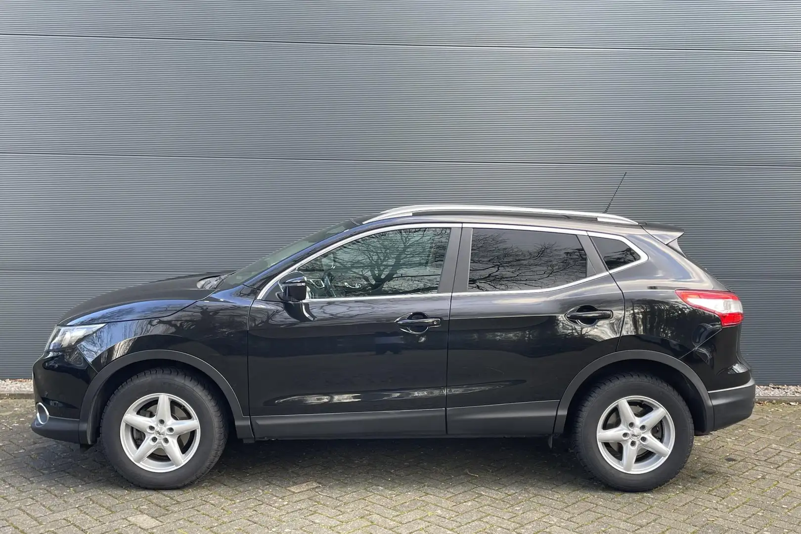 Nissan Qashqai 1.6 Connect Edition Trekhaak | Camera | Navigatie Nero - 2