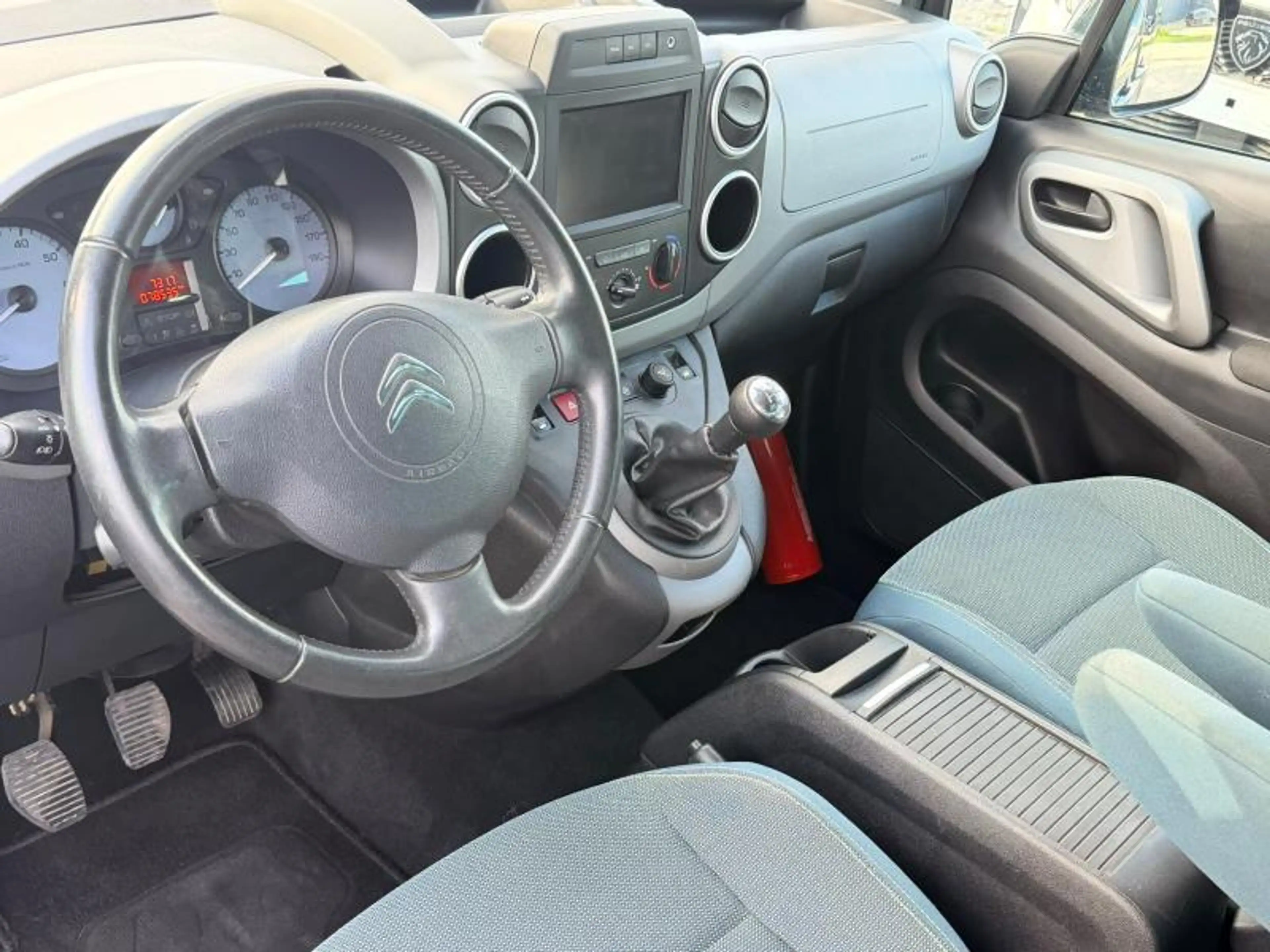 Citroen Berlingo 5 places / GPS / 110ch — photo 6