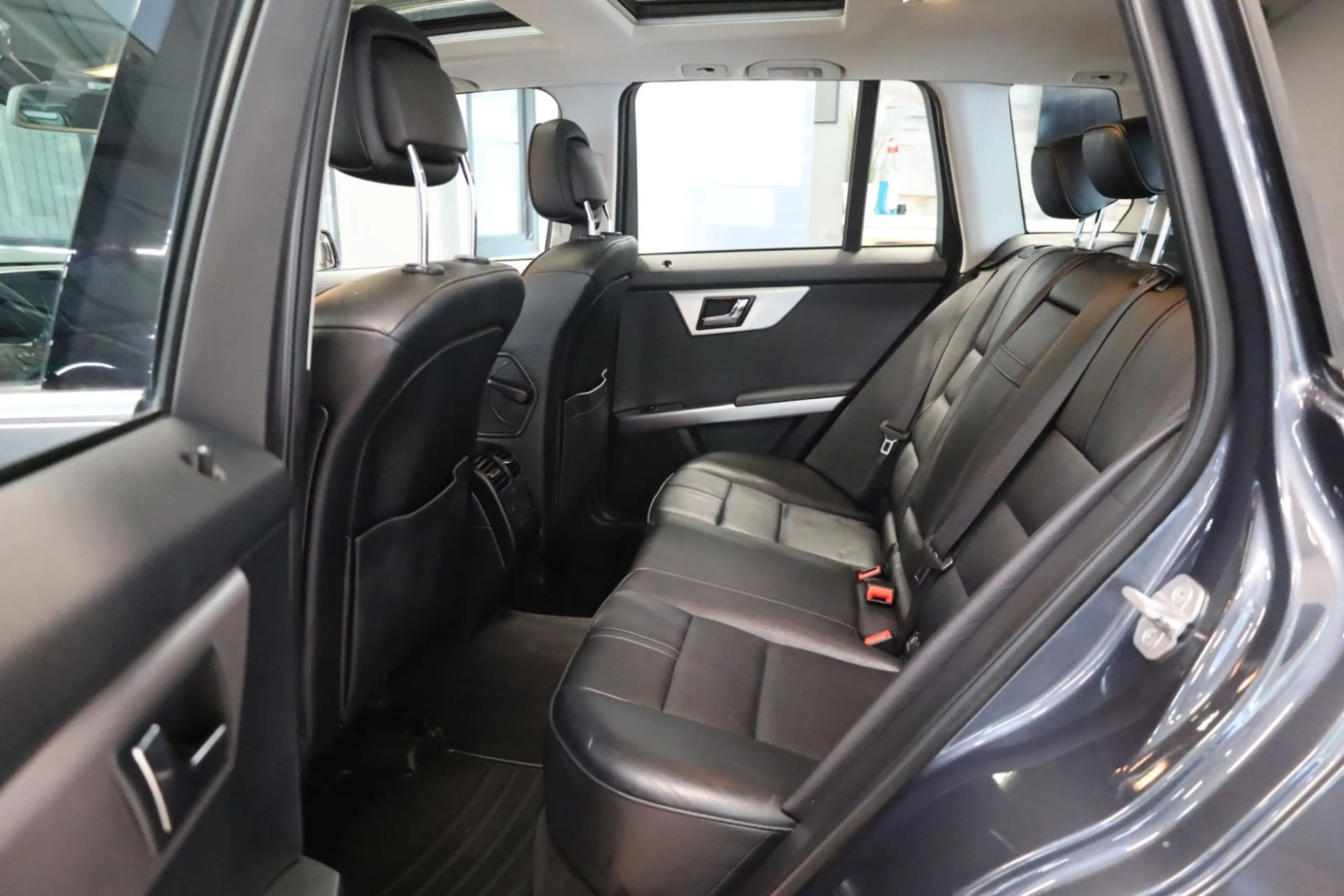 Mercedes-Benz GLK 350 CDI 4Matic/Leder/Pano/Tempomat — photo 9
