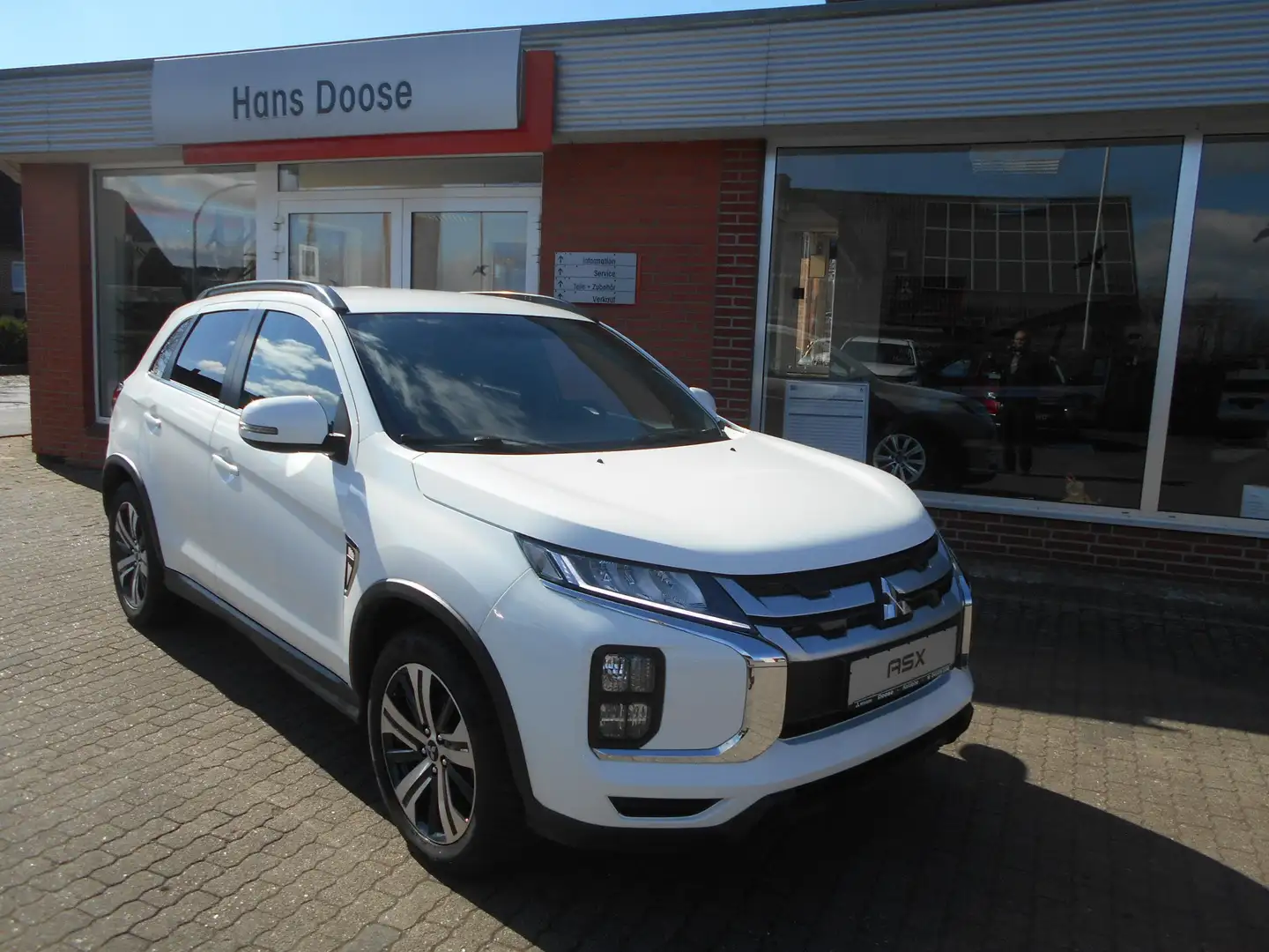 Mitsubishi ASX 2.0 4WD CVT Intro Edition+ Weiß - 1