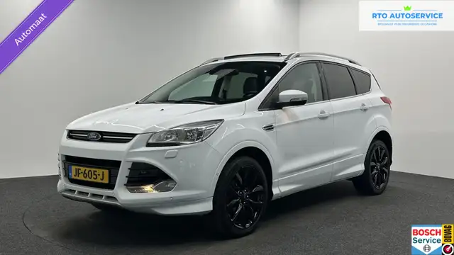 Ford Kuga 1.5 Titanium Styling Pack 4WD PANO TREKHAAK NAVI C