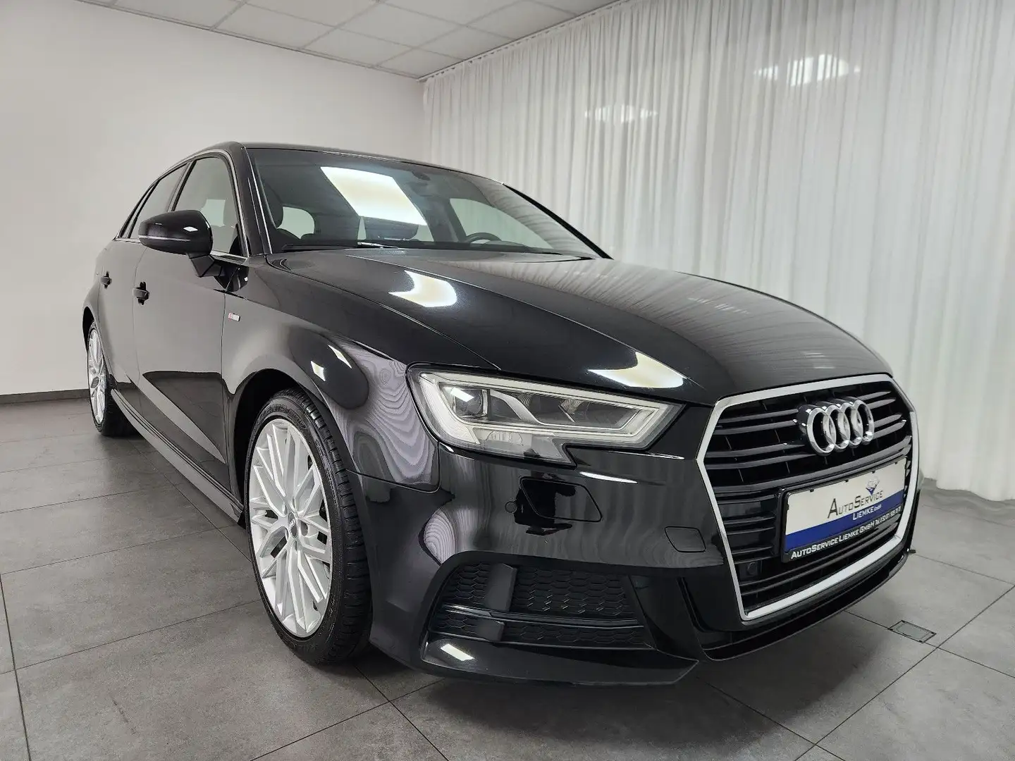 Audi A3 Sportback SPORT S-line 150PS AHK LED SHZ TEL Noir - 1