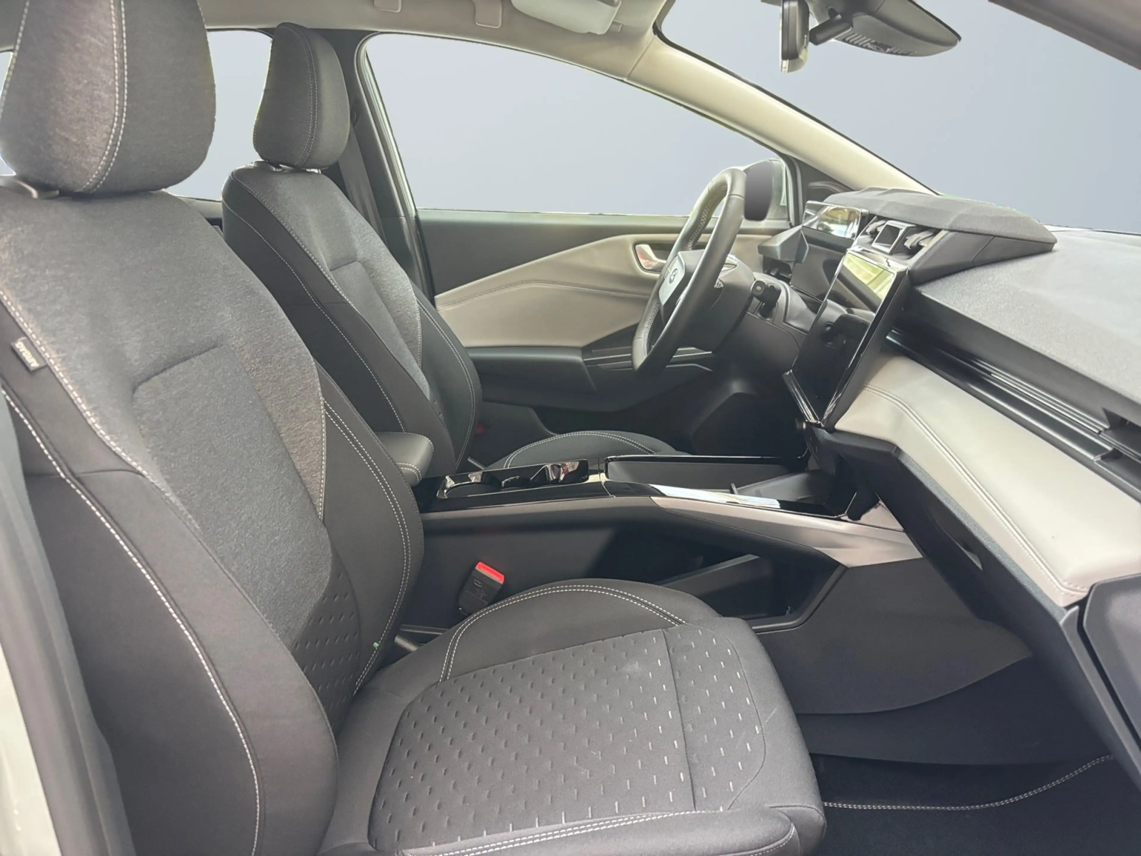 Ford Puma Gen-E Select BEV 43 kWh Komfort-Paket — photo 10