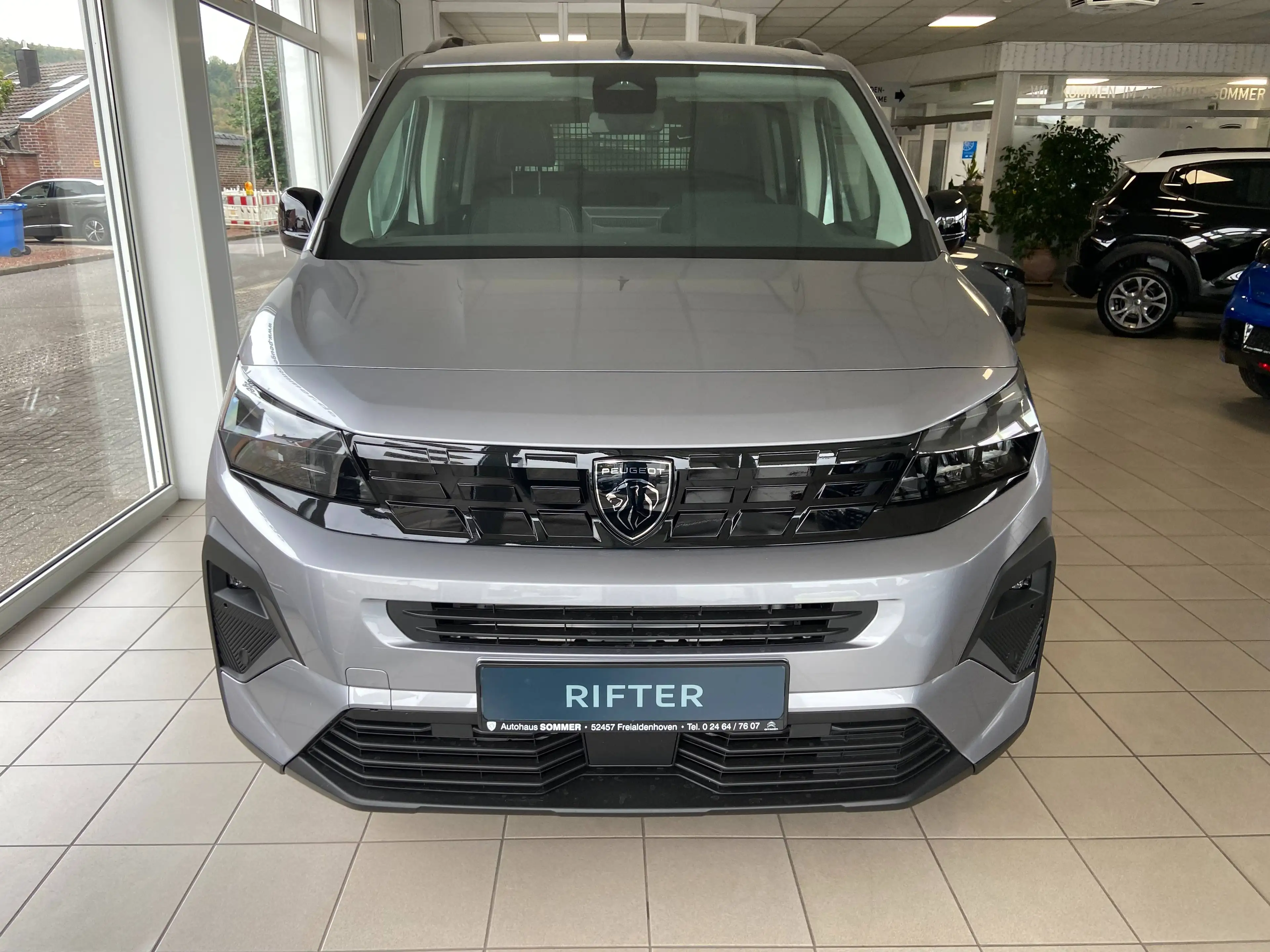Peugeot Rifter Allure N1 L1 Diesel 130 EAT8 — photo 2