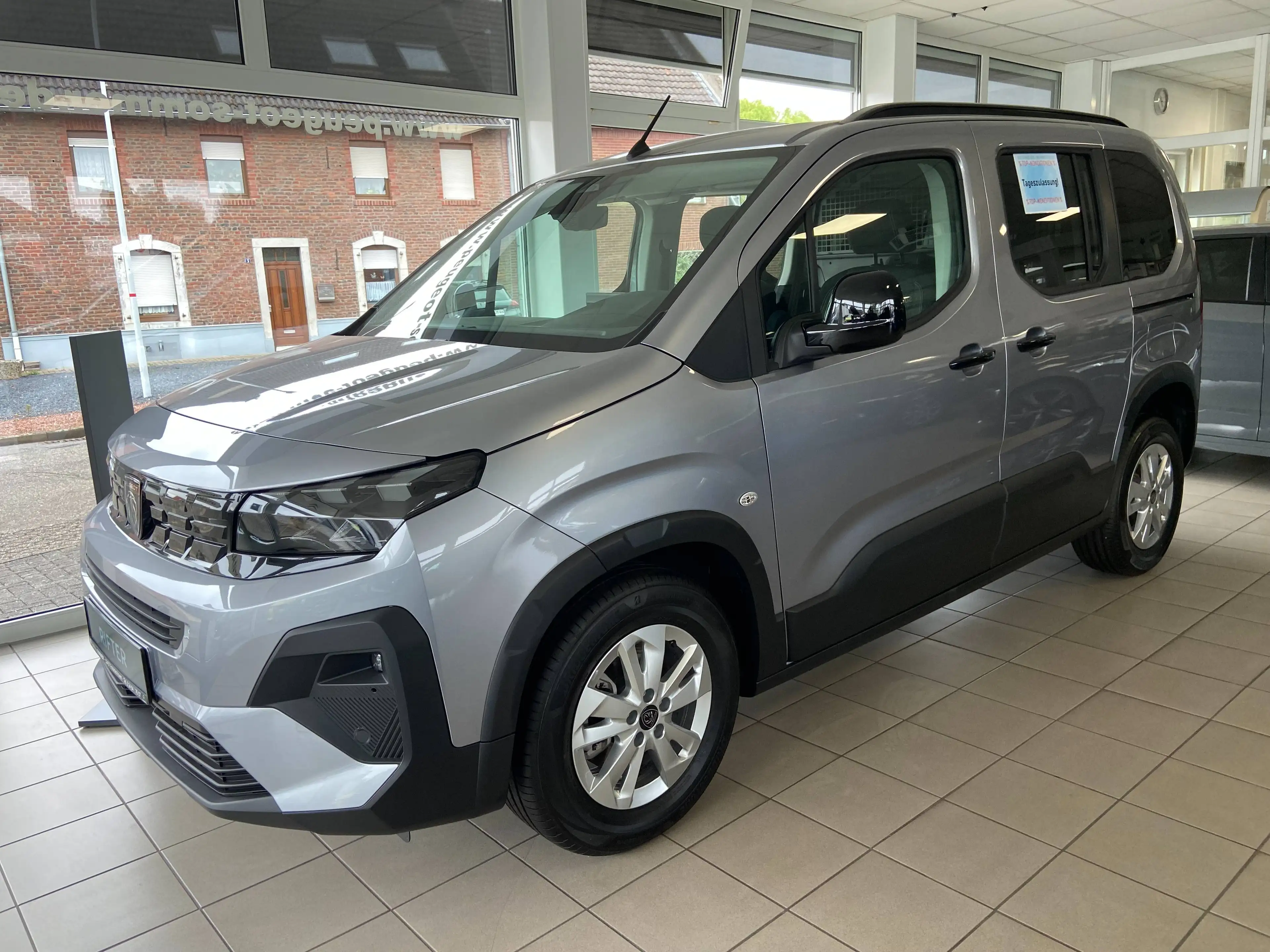 Peugeot Rifter Allure N1 L1 Diesel 130 EAT8