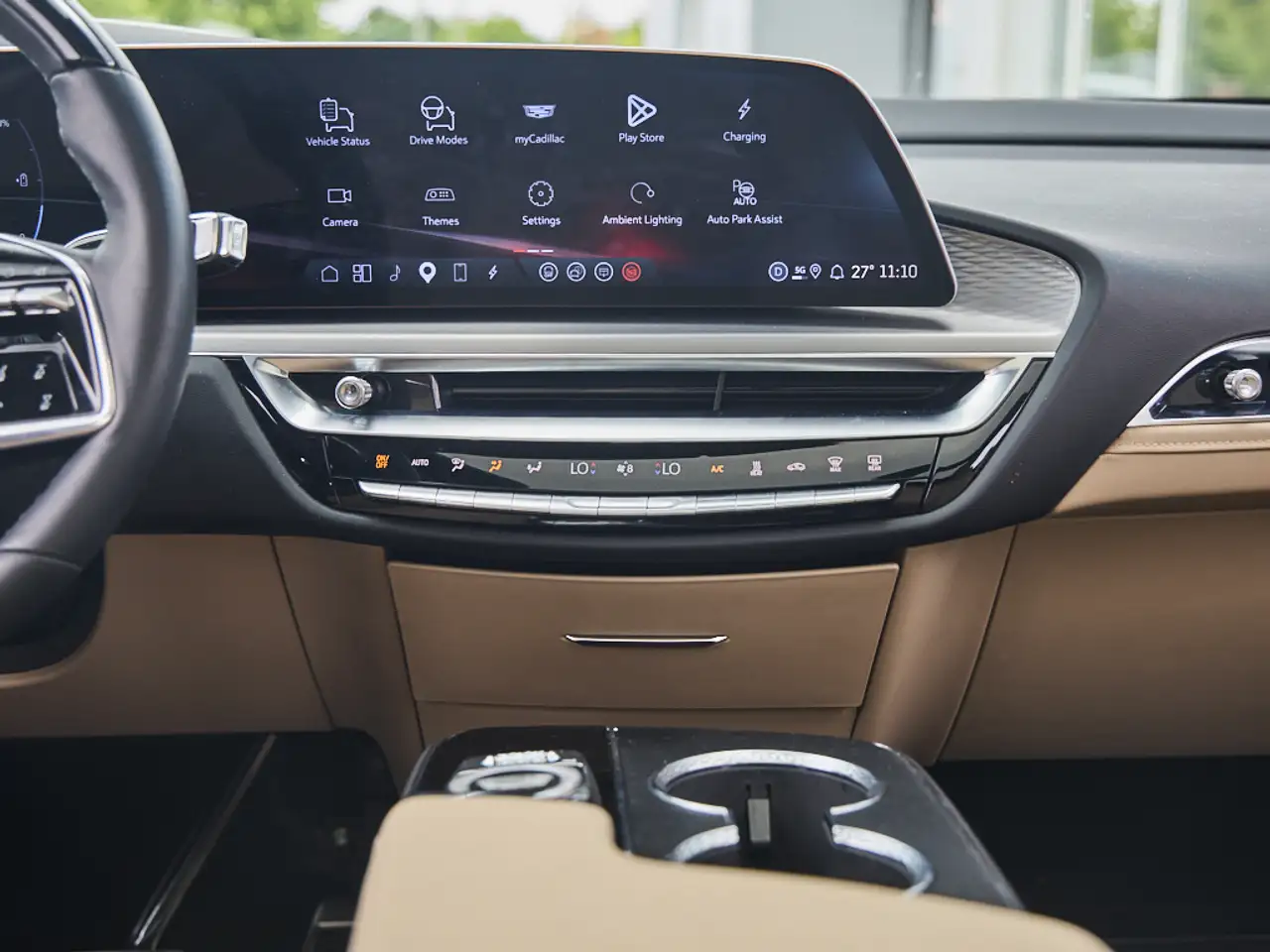 Cadillac Lyriq снимка Cadillac Lyriq