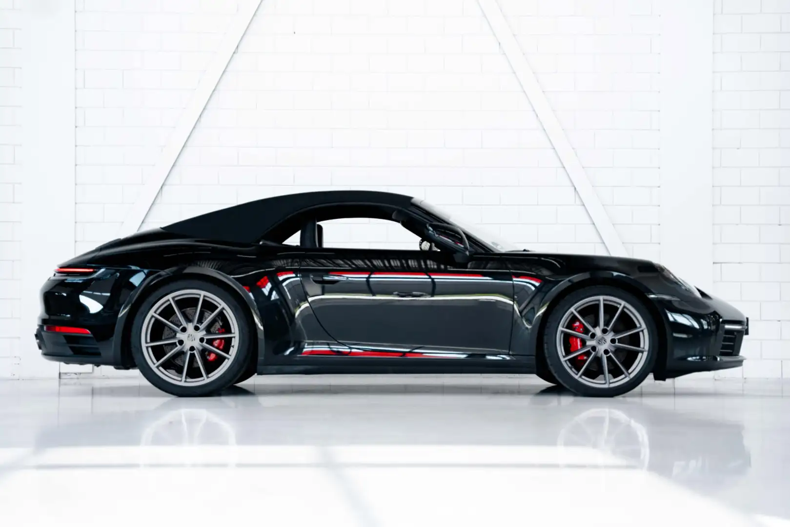 Porsche 992 Carrera 4S Cabriolet Sport Chrono | BOSE | Sportui Zwart - 2
