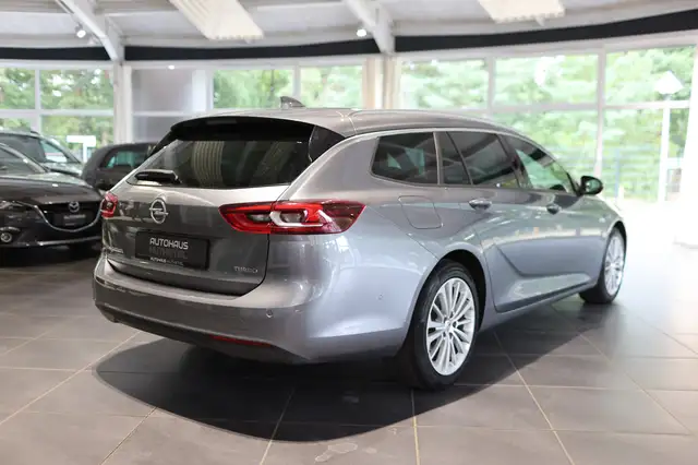Opel Insignia view 6