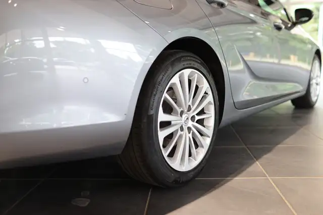 Opel Insignia view 7