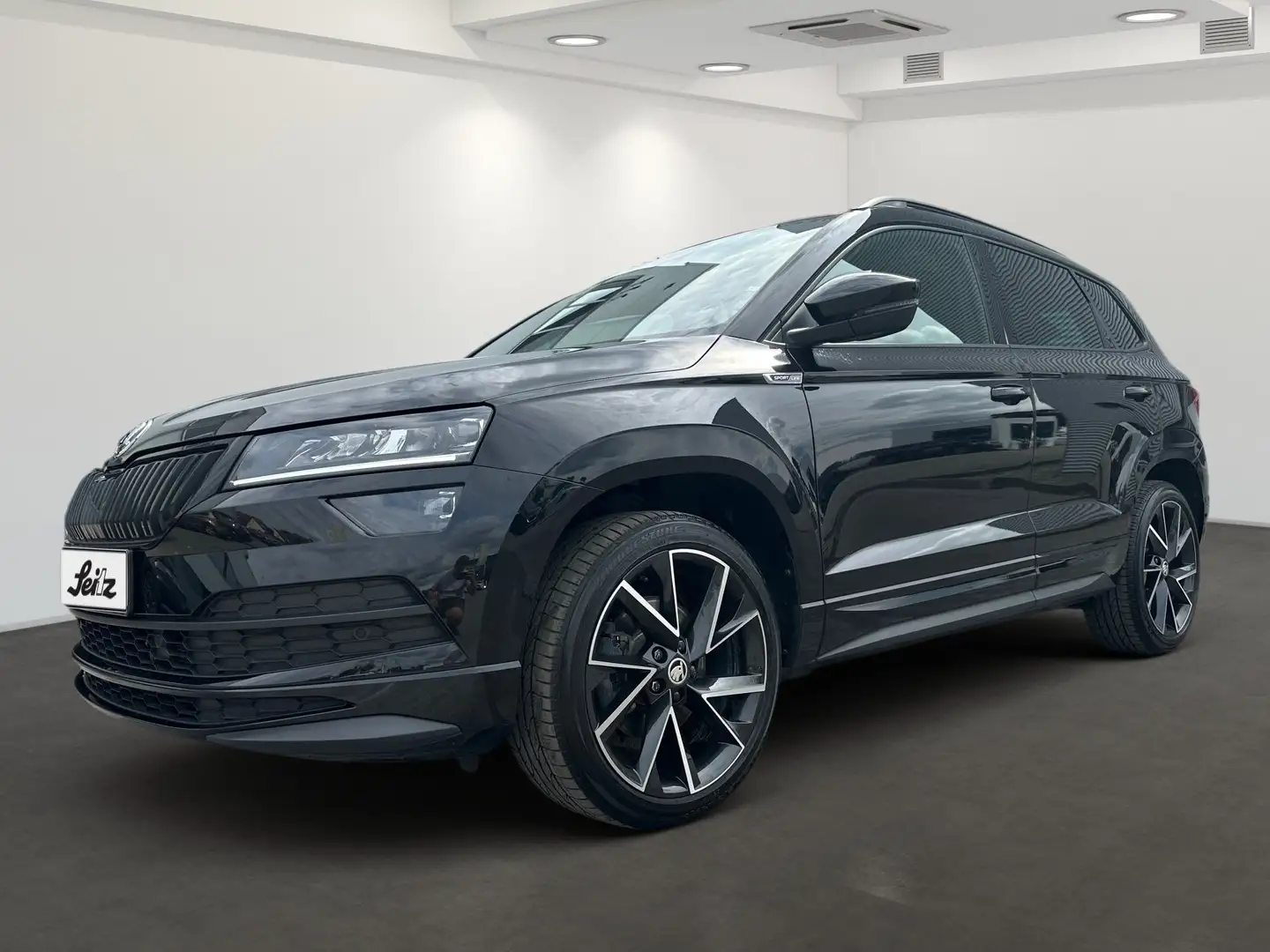 Skoda Karoq 2.0 TDI 4x4 Sportline *AHK*PANO*STANDH* Schwarz - 2