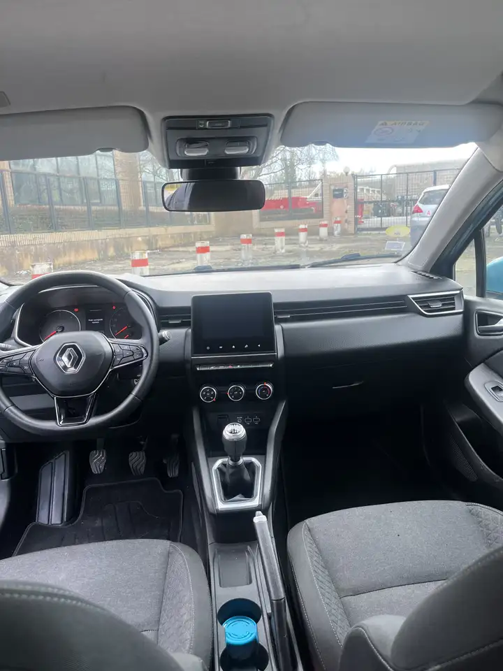 Renault Clio Citadine 5 portes — photo 3